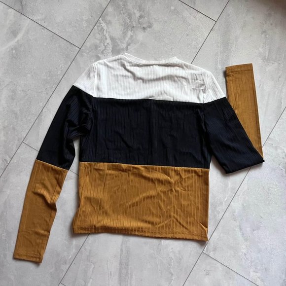 Colorblock Blouse - Picture 3 of 6